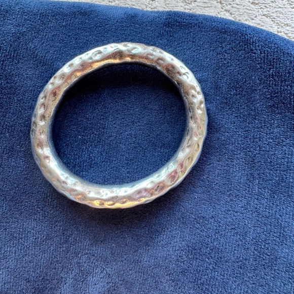 Silpada Heavy Oval Hammered Bangle Bracelet solid sterling silver - Picture 5 of 5